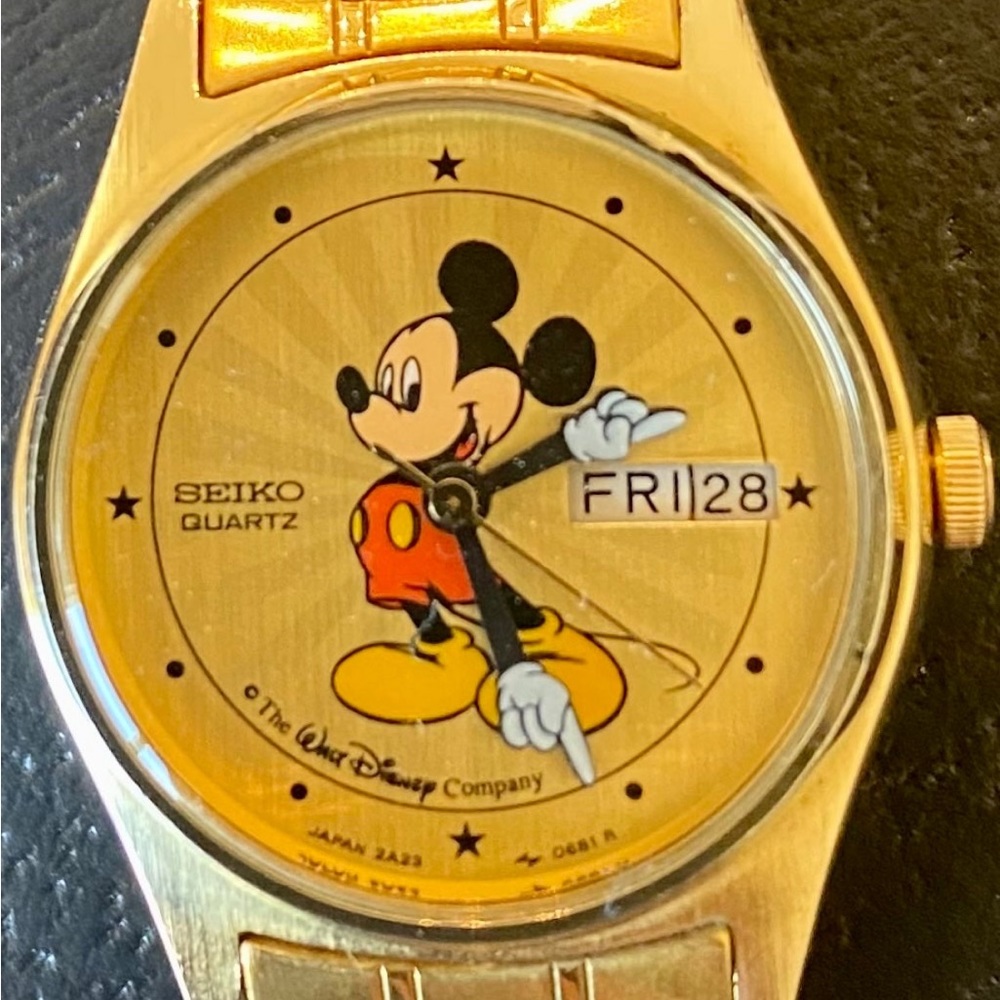 Wonen’s Seiko Vintage 1980’s Gold Sunburst Mickey Mouse Watch